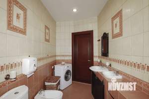 Дом 422м², 3-этажный, участок 10 сот.