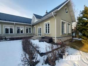 Дом 780м², 3-этажный, участок 15 сот.