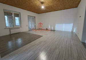 Дом 134м², 1-этажный, участок 6 сот.