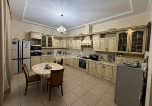 Дом 777м², 3-этажный, участок 18 сот.