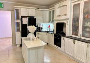 Дом 440м², 3-этажный, участок 15 сот.