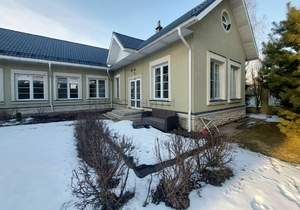 Дом 780м², 3-этажный, участок 15 сот.