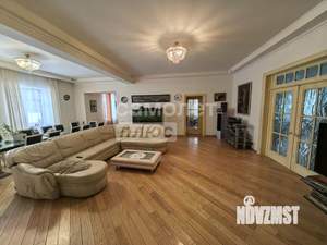 Дом 777м², 3-этажный, участок 18 сот.