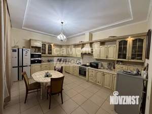 Дом 777м², 3-этажный, участок 18 сот.