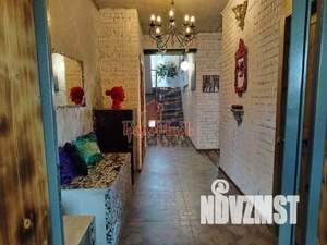 Дом 300м², 2-этажный, участок 11 сот.