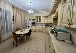 Дом 777м², 3-этажный, участок 18 сот.