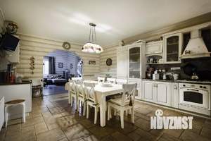 Дом 360м&sup2;, 2-этажный, посуточно, 