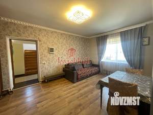 Дом 220м&sup2;, 2-этажный, на длительный срок, 