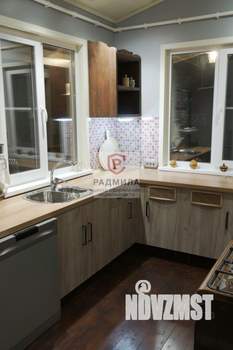 Дом 200м&sup2;, 2-этажный, на длительный срок, 