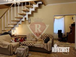 Коттедж 180м&sup2;, 2-этажный, на длительный срок, 