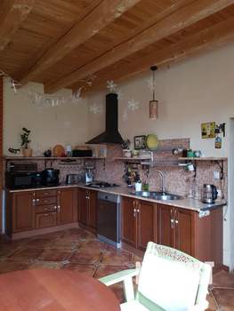 Дом 180м², 2-этажный, на длительный срок, 