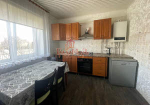 Дом 220м&sup2;, 2-этажный, на длительный срок, 