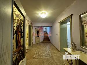 Дом 440м², 3-этажный, участок 15 сот.  