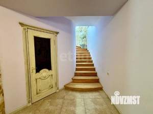 Дом 440м&sup2;, 3-этажный, участок 15 сот.  