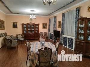 Коттедж 387м², 3-этажный, участок 19 сот.  