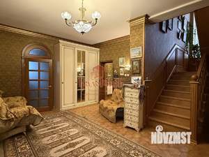 Коттедж 444м&sup2;, 3-этажный, участок 11 сот.  