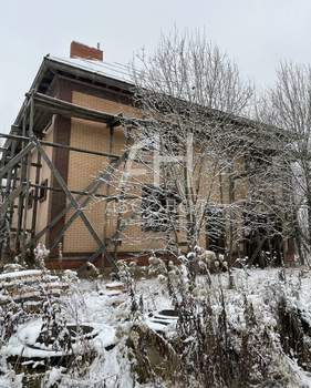 Дом 260м&sup2;, 2-этажный, участок 12 сот.  