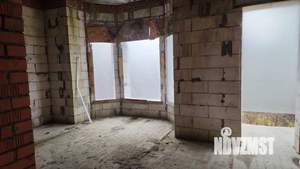 Дом 643м&sup2;, 2-этажный, участок 10 сот.  