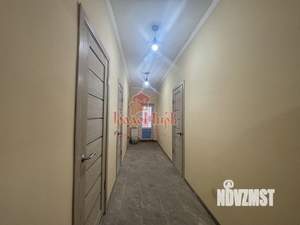 Дом 180м&sup2;, 2-этажный, участок 4 сот.  