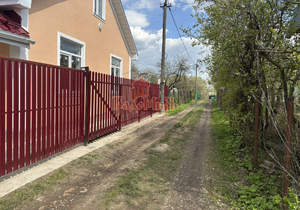 Дом 180м&sup2;, 2-этажный, участок 4 сот.  