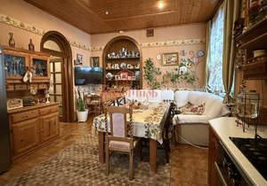 Дом 444м&sup2;, 3-этажный, участок 11 сот.  