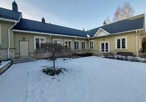 Дом 780м², 3-этажный, участок 15 сот.  