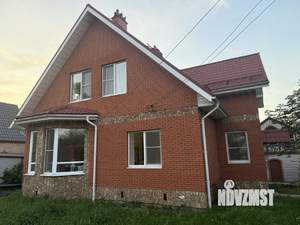 Коттедж 210м&sup2;, 2-этажный, участок 10 сот.  