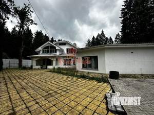 Дом 440м², 3-этажный, участок 15 сот.  