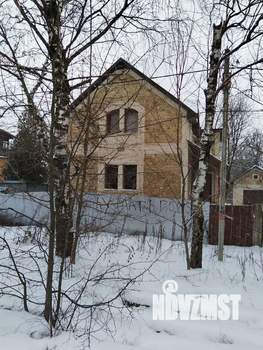 Дом 390м&sup2;, 2-этажный, участок 27 сот.  