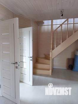 Дом 160м&sup2;, 2-этажный, участок 6 сот.  