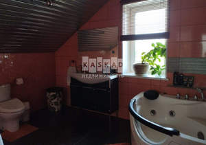 Дом 365м&sup2;, 3-этажный, участок 15 сот.  