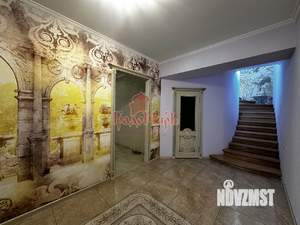 Дом 440м², 3-этажный, участок 15 сот.  
