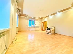 Дом 353м&sup2;, 3-этажный, участок 11 сот.  