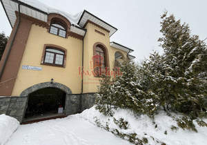 Дом 444м&sup2;, 3-этажный, участок 11 сот.  