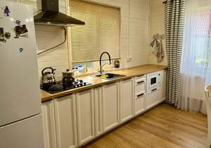 Дом 75м&sup2;, 2-этажный, участок 6 сот.  