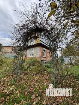 Дом 30м&sup2;, 2-этажный, участок 4 сот.  