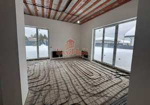 Дом 105м&sup2;, 1-этажный, участок 6 сот.  