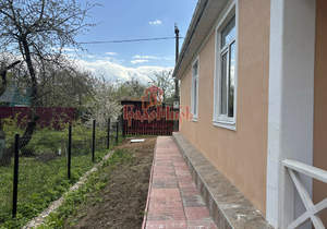 Дом 180м&sup2;, 2-этажный, участок 4 сот.  