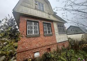 Дом 60м&sup2;, 2-этажный, участок 5 сот.  