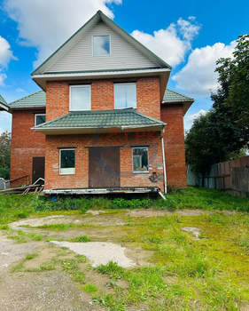 Дом 253м&sup2;, 3-этажный, участок 7 сот.  