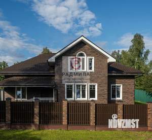 Дом 340м², 2-этажный, участок 11 сот.  