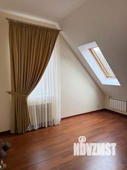 Дом 209м&sup2;, 2-этажный, участок 9 сот.  