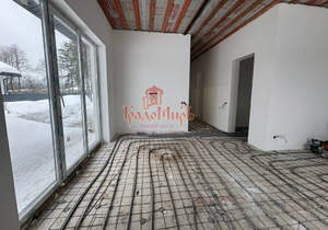 Дом 105м&sup2;, 1-этажный, участок 6 сот.  