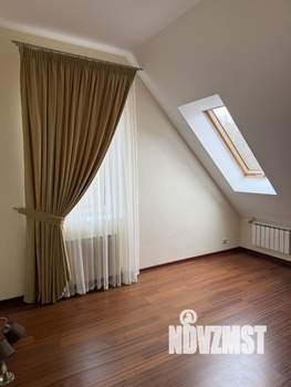 Коттедж 210м&sup2;, 2-этажный, участок 10 сот.  