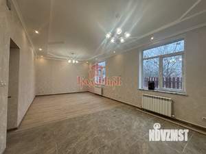 Дом 180м&sup2;, 2-этажный, участок 4 сот.  