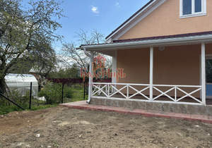 Дом 180м&sup2;, 2-этажный, участок 4 сот.  