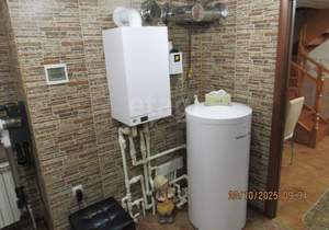 Дом 80м&sup2;, 2-этажный, участок 7 сот.  