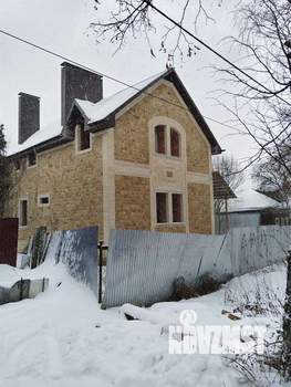 Дом 390м&sup2;, 2-этажный, участок 27 сот.  