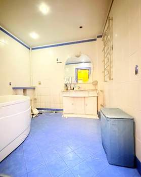 Дом 353м&sup2;, 3-этажный, участок 11 сот.  