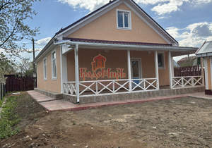 Дом 180м&sup2;, 2-этажный, участок 4 сот.  